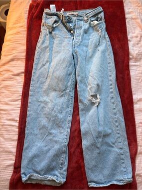 Levi Distressed Ribcage Straight Jeans